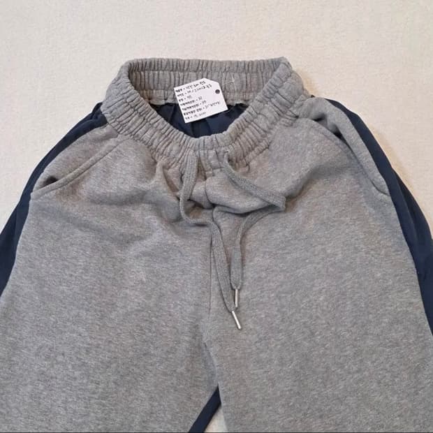 반전 소재 스트링 와이드 트레이닝팬츠