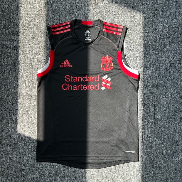 아디다스 리버풀 슬리브리스 유니폼
