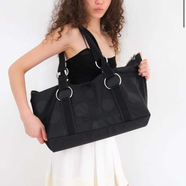 루즈슬립오버 링 토트 백 Vagabond Nylon Ring Tote