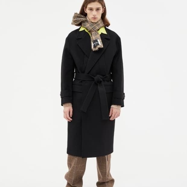 앤더슨벨 마티아 로브 코트