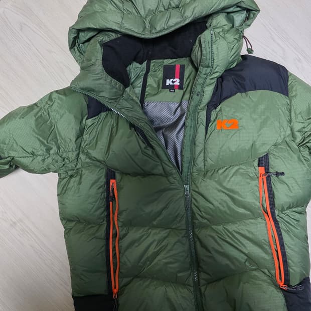 K2 패딩 올리브색