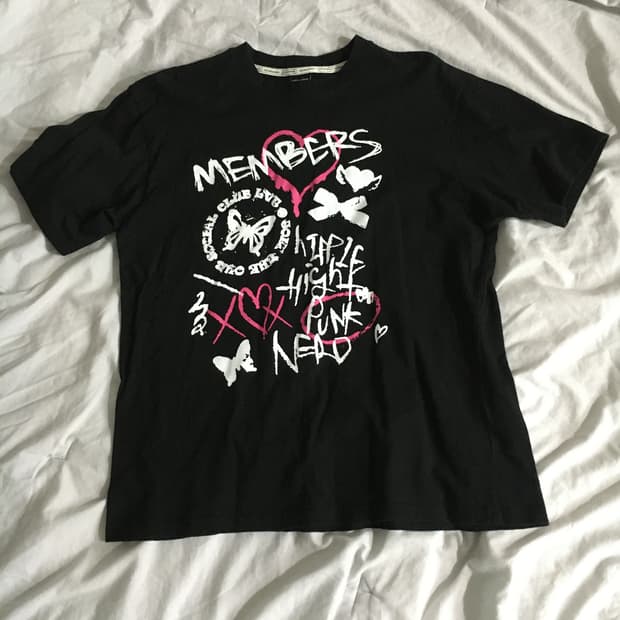 러브이즈트루♡ 레터링 나비리본 반팔티