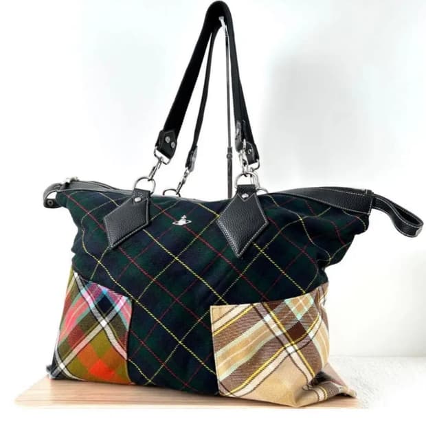 비비안웨스트우드 빈티지 가방 삽니다!