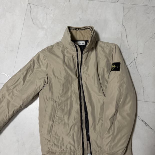 스톤아일랜드 마이크로랩스 프리마로프트 패딩 S