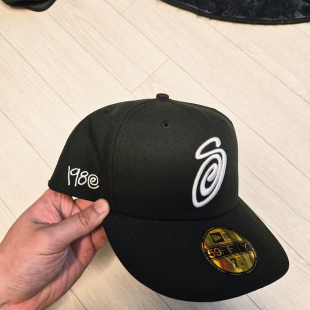 스투시 컬리 S 59피프티 뉴에라 캡 블랙