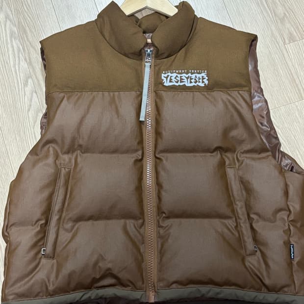 예스아이씨 패딩 베스트
