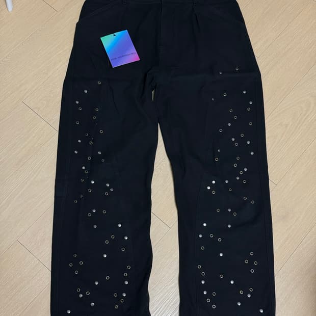 [44] 앤더슨벨 x 자라 릴렉스드 핏 스터드 팬츠 블랙