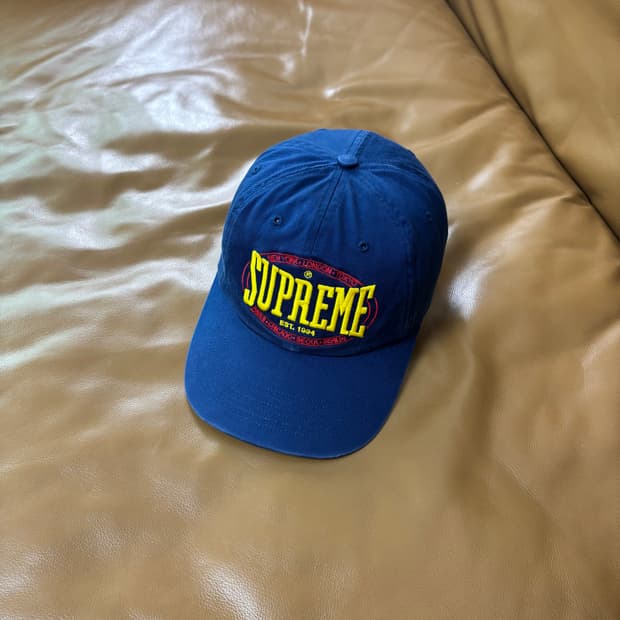 Supreme 슈프림 23fw 웜업 네이비 6패널 볼캡 모자 (Navy)