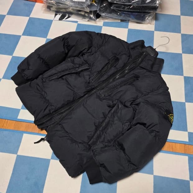 [S] 21fw 스톤아일랜드 크링클랩스 패딩 블랙