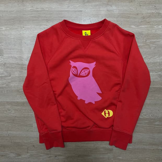 럭키슈에뜨 여성 오버핏 로고 피린팅 맨투맨 티셔츠 [피치 레드] M/95