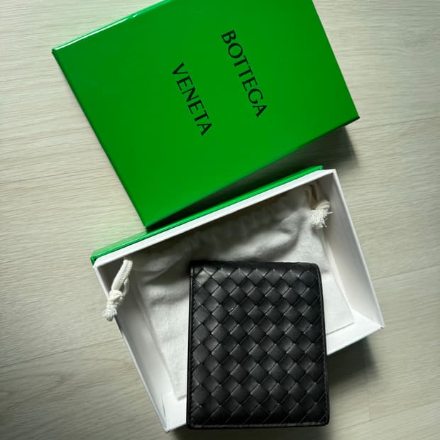 보테가 베네타 인트레치아토 블랙 반지갑 풀박스