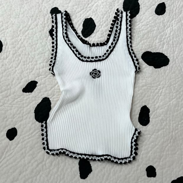 rose point knit top