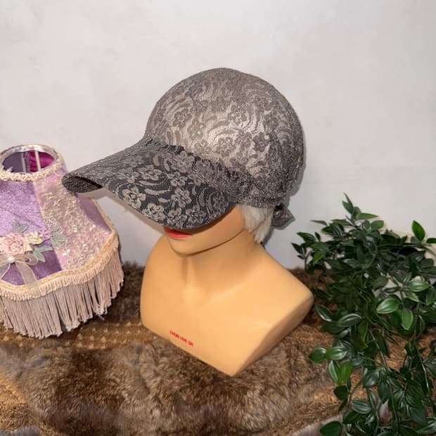 Gray glitter floral lace scarf ball cap