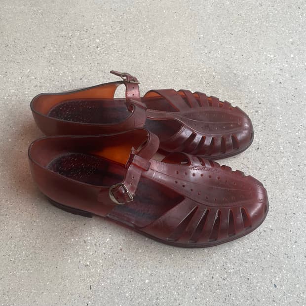 VTG JELLY SANDALS