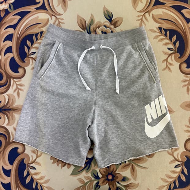 (L)나이키 Nike 빅로고 코튼 반바지(그레이)
