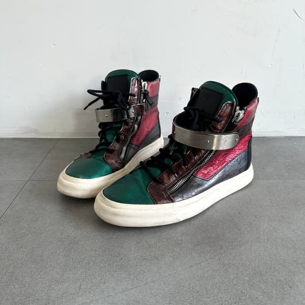 쥬세페자노티 멀티컬러 메탈 버클 하이탑