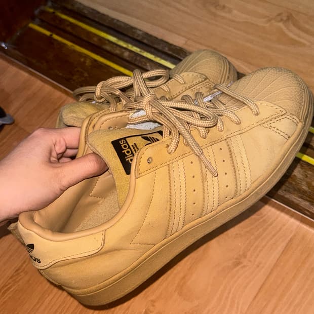 아디다스 슈퍼스타 골드베이지