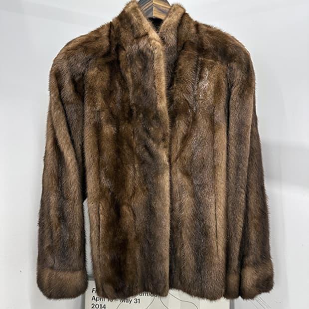 CHRISTINA BAHN_ mink fur (L)
