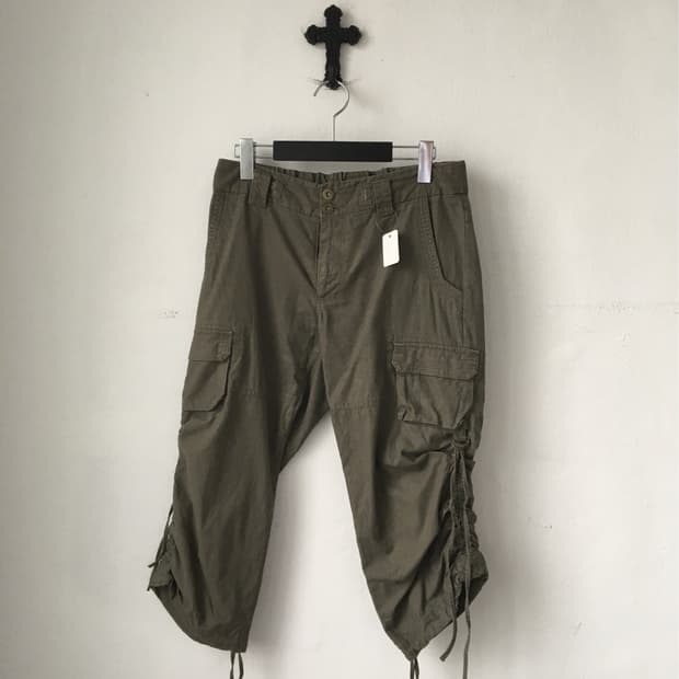 Pocket point shirring capri pants