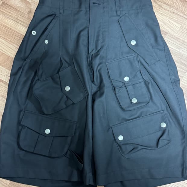 더뮤지엄비지터 FIVE FLAP POCKET SHORTS