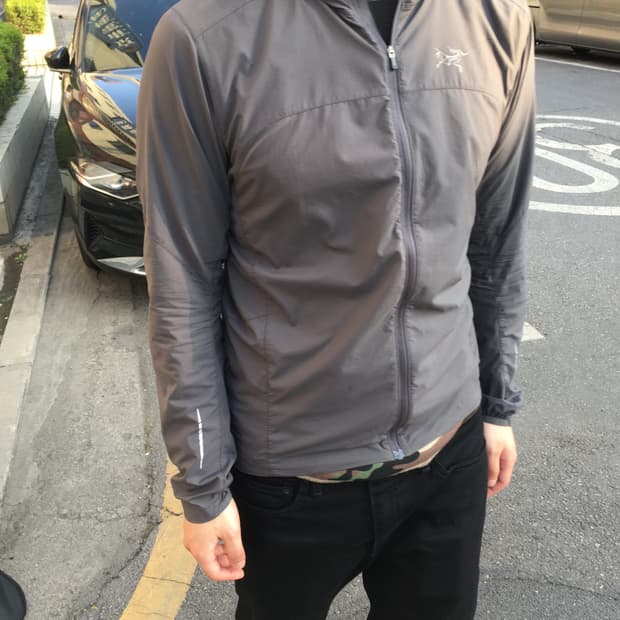 ARCTERYX WINDBREAKER