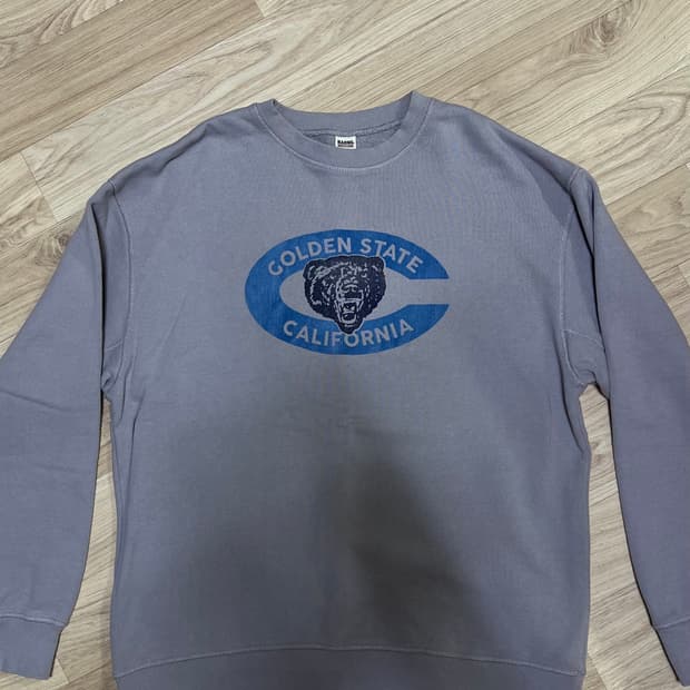 반스아웃피터스 스웻셔츠 XL 사이즈 