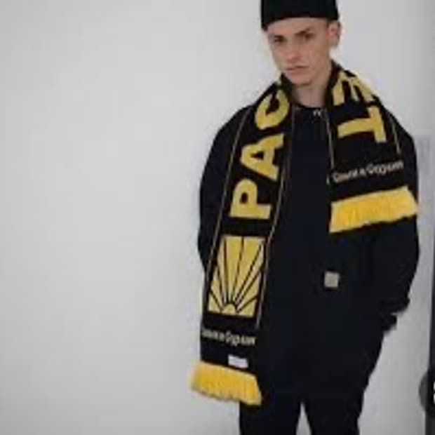 고샤루브친스키 머플러 검노 OS