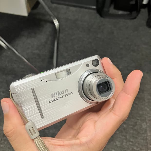 니콘 쿨픽스3700 디카