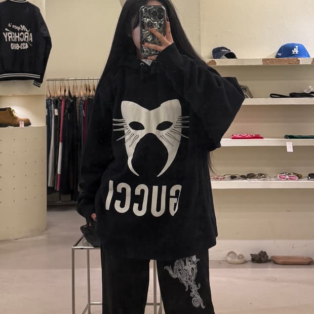 구찌 매니페스토 마스크 후드티 블랙 U1229