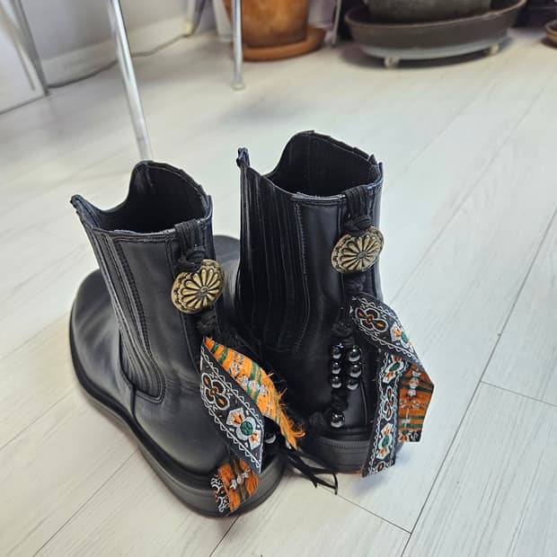 페르커 콘초 디테일  블랙 첼시 부츠 270