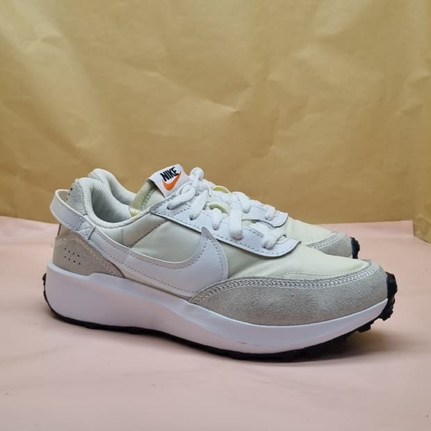 나이키 와플데뷰 여성운동화235