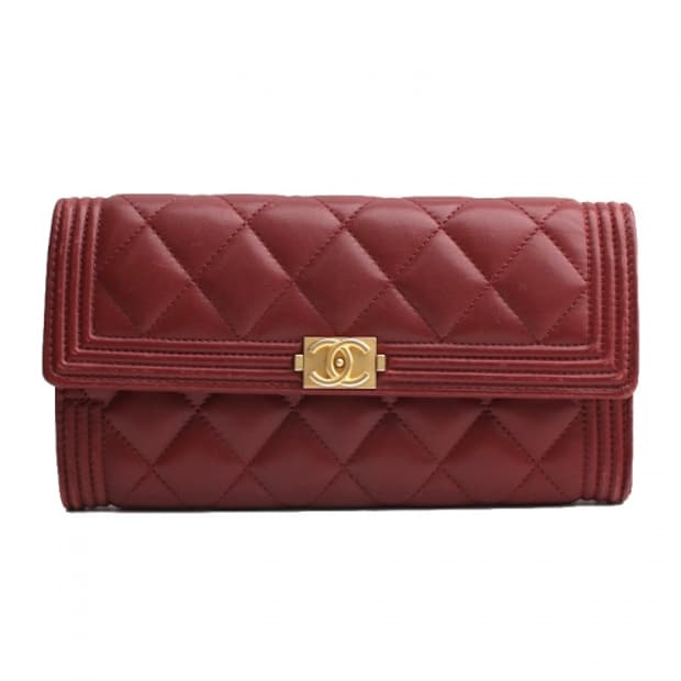 샤넬 딥레드 보이 빈티지 금장 장지갑