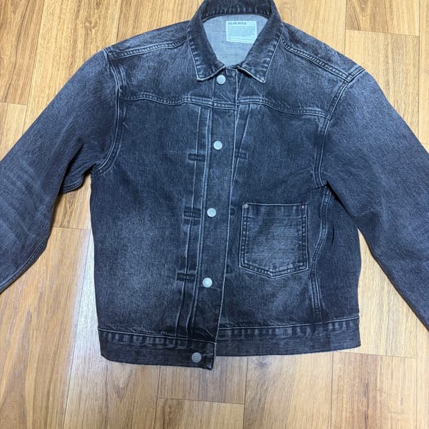비헤비어Distressed Type 1 Denim jacket