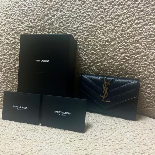 생로랑 마틀라쎄 반지갑(풀박스)