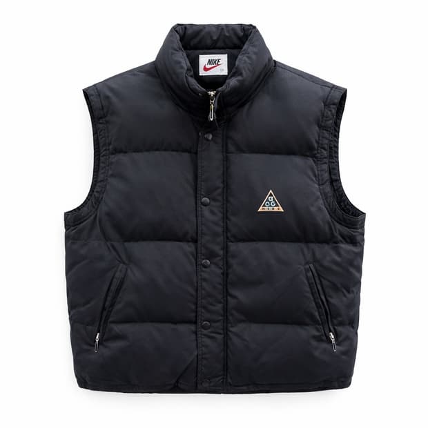 나이키(Nike)의 ACG 90's 올드스쿨 덕다운 패딩 베스트