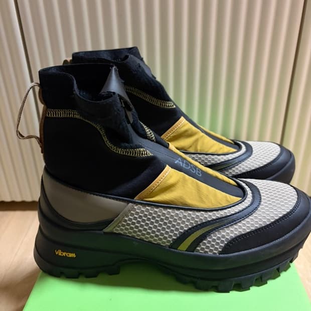 유니섹스 마티오 집업 트레이너 aaa387u(KHAKI)