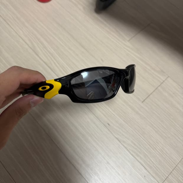 오클리 스트레이트자켓2 리브스트롱