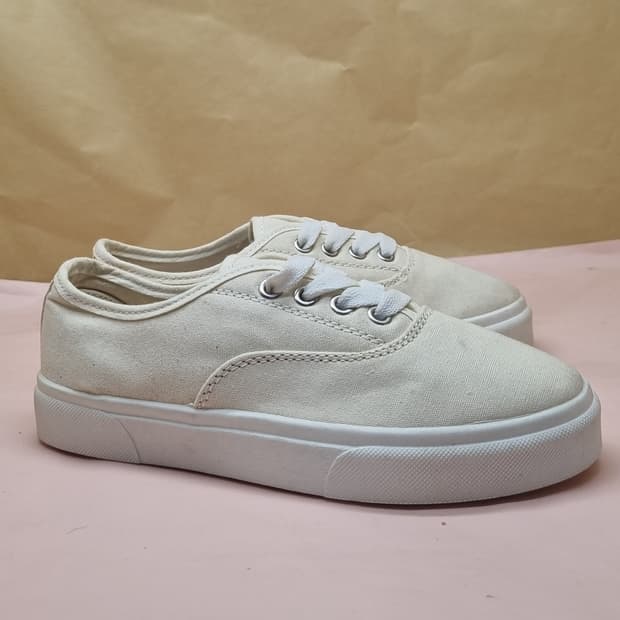 스파오 여성스니커즈 230 