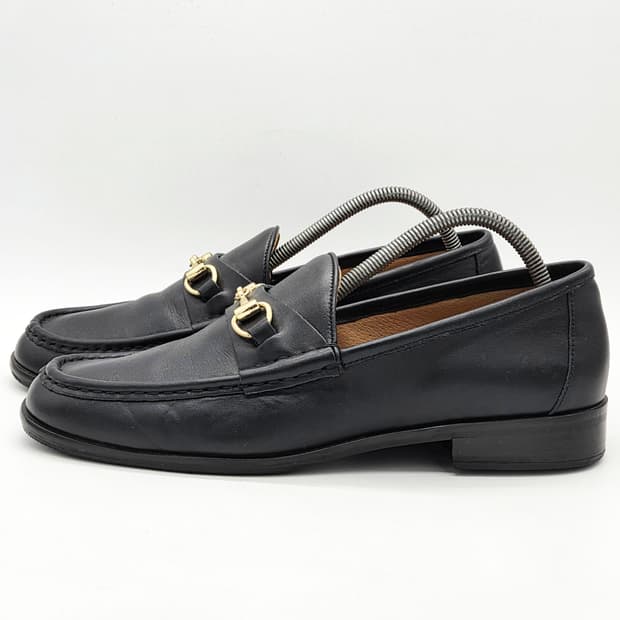  뷰티앤유스 유나이티드 애로우 홀스빗 로퍼 블랙 (275) 