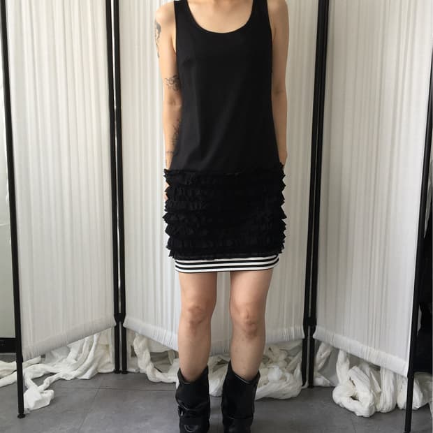 Layer point sleeveless onepiece