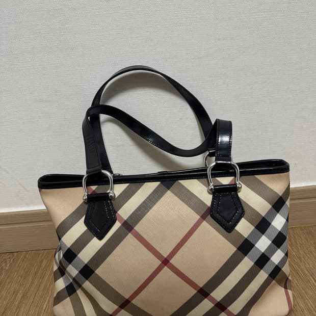Burberry bag🤍