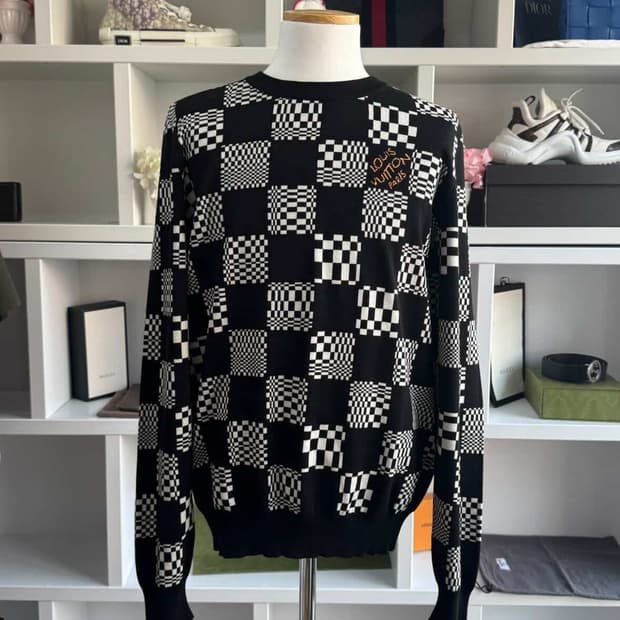 루이비통 다미에 크루넥 체크 니트