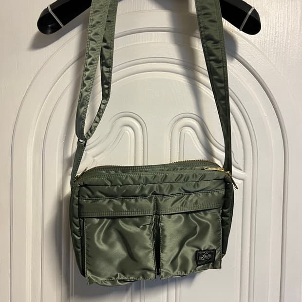 포터 탱크 숄더백 S (세이지 그린)