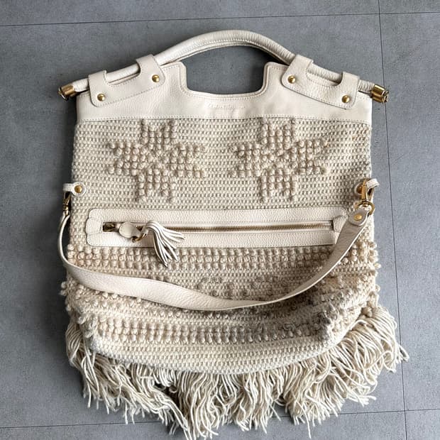 살바토레 페라가모 Magnolia 니트 프린지 숄더백