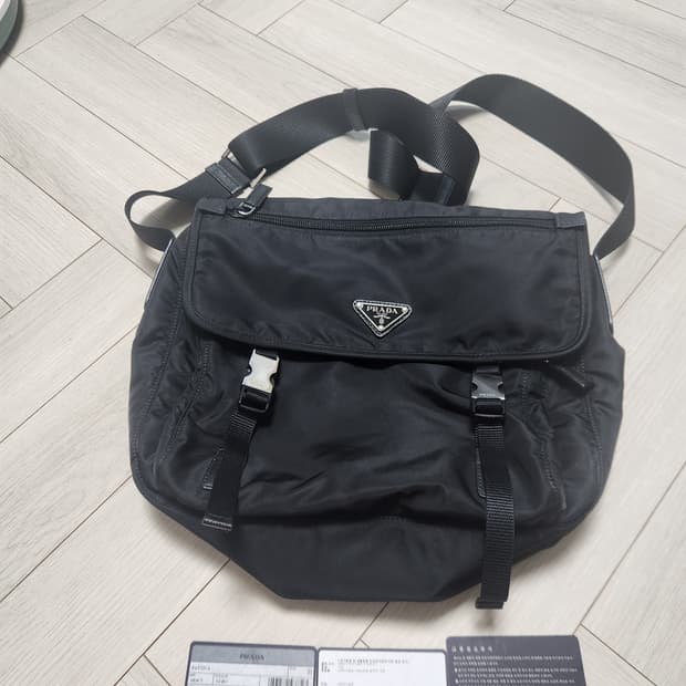 프라다 크로스백