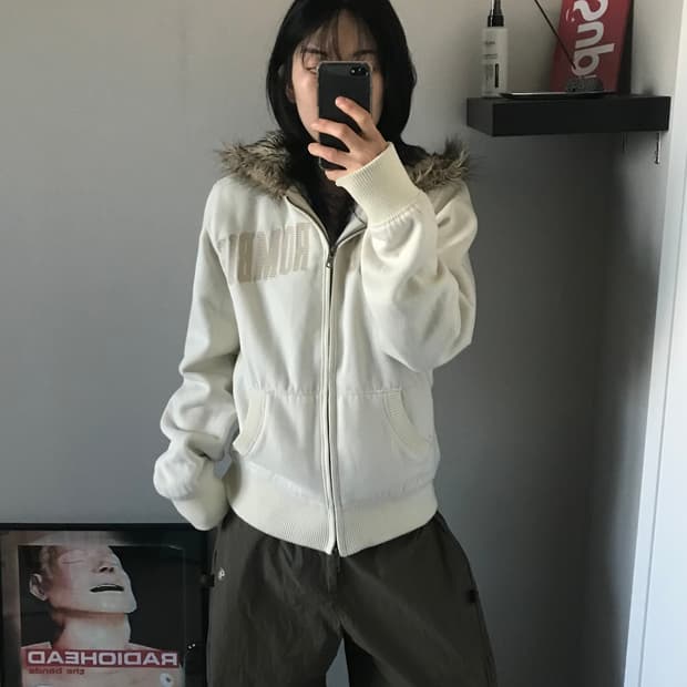 아베크롬비 중앙 프린팅 아이보리 기모 울프죠 후드집업