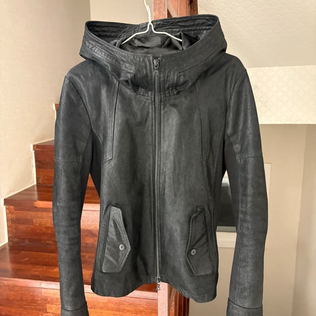 No id 보노 레더 후드 자켓