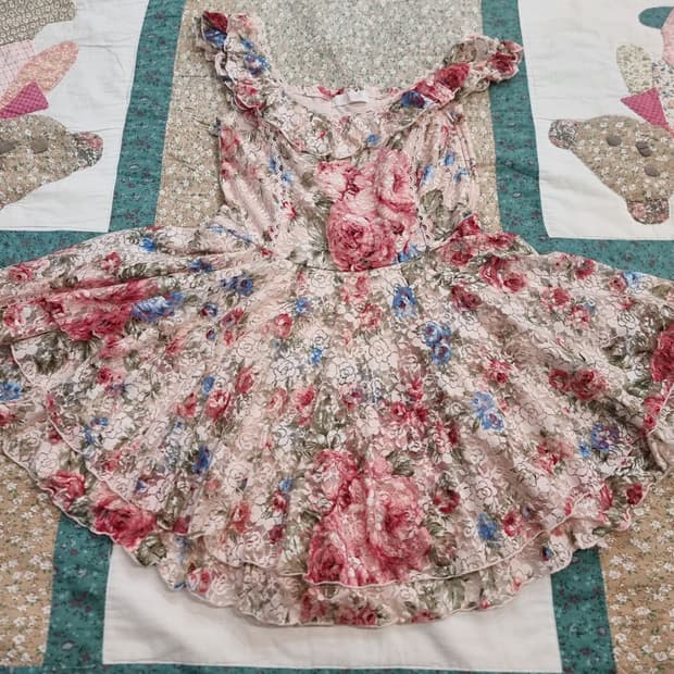 LIZ LISA 레이스 로즈 플레어 올인원 점프수트