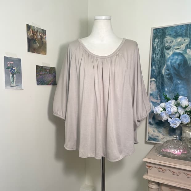 mute beige shirring cotton cape top