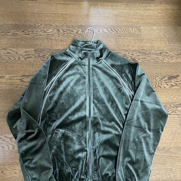 골라 벨루어 져지 카키 L